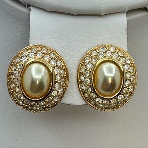 Vintage Faux Pearl Rhinestone Gold Tone Clip On Earrings Oval Halo